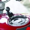 mini: RAM Mounts RAM-B-410U motocyklowa podstawa montowana do zbiornika paliwa w motocyklu. rozmiar mały (2)