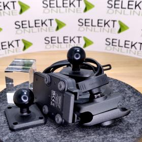 Obrazek 2 dla: Garmin Zasilany uchwyt z kablem USBC i przyssawką dla GPSMAP H1 oraz H1i Plus [0101335106]